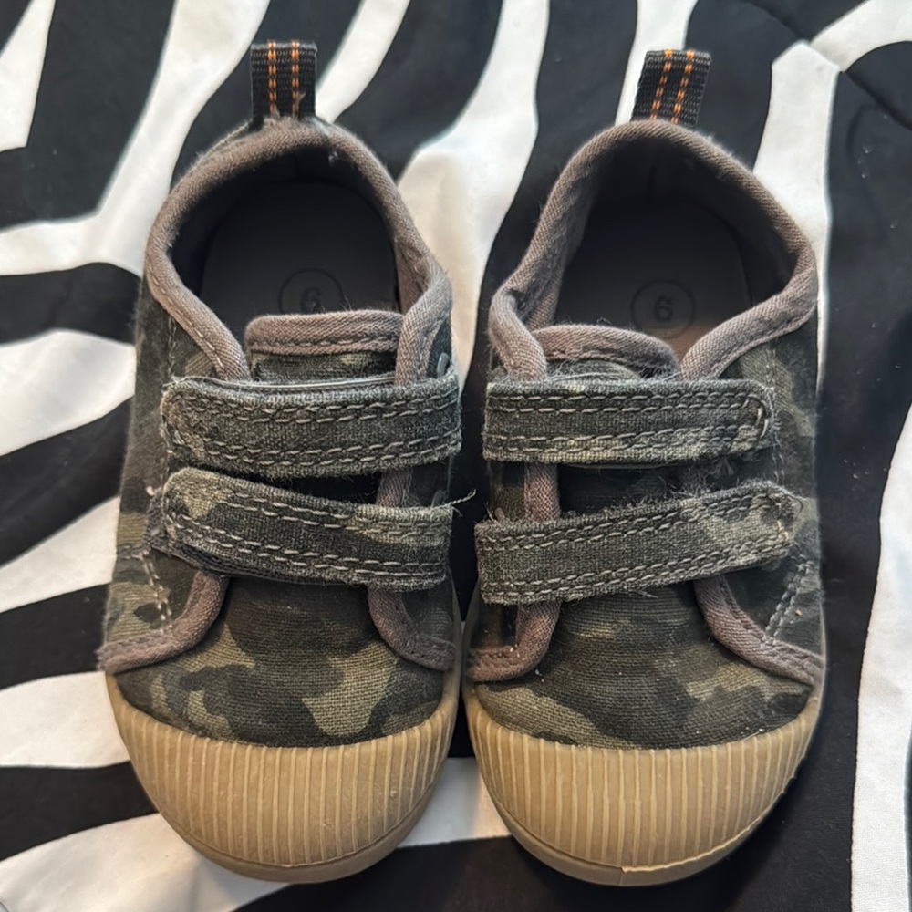 Camouflage Kids Shoes with Velcro Straps